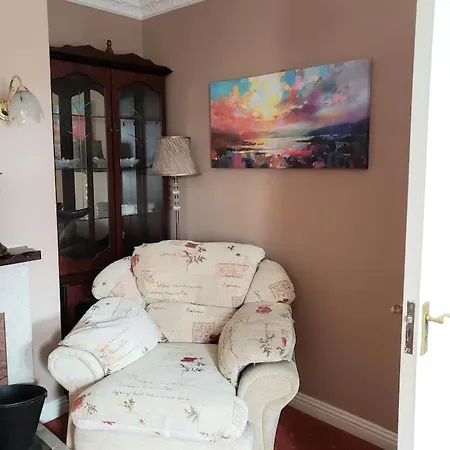 Modern House, Town Nyaraló *