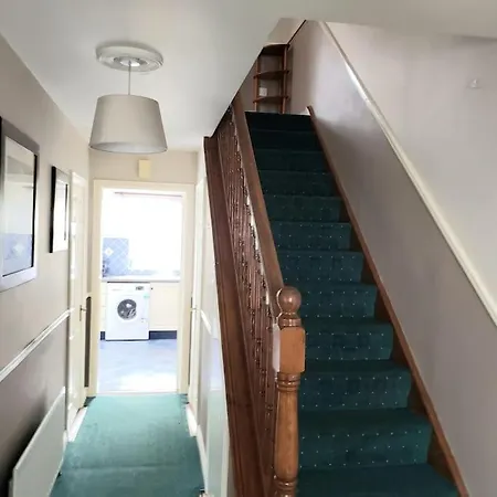 Nyaraló Modern House, Town Westport