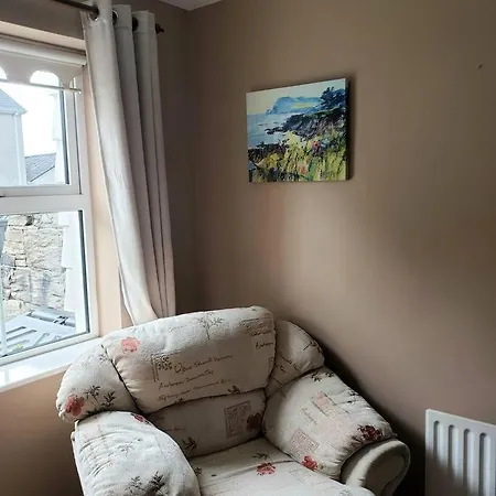 Modern House, Town Holiday home Westport