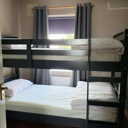 Modern House, Town *